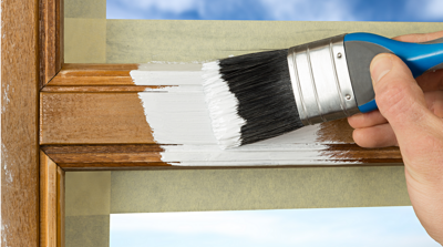 Fenster streichen in Berlin Experten beim Streichen von Fenstern in Berlin – präzise und hochwertige Arbeit von Qualitätsmaler Gabriel Drapcat